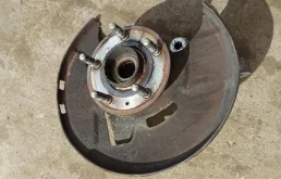 Кулак поворотный левый для Opel Insignia на фотографиях