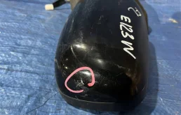 Стекла и зеркала для Toyota Corolla 2004 года на фотографиях