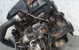 Двигатель без навесного для Mitsubishi Pajero 2017 года на фотографиях