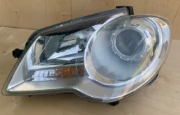 Фары для Volkswagen Touran 2010 года на фотографиях