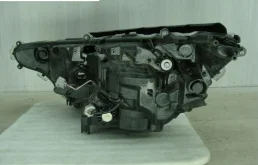 Фары для Toyota RAV4 2025 года на фотографиях