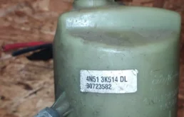 Насос ГУР для Volvo C30 2011 года на фотографиях