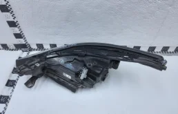 Фара правая для Toyota Highlander 2025 года на фотографиях