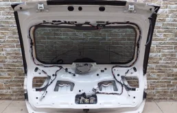 Двери для Jeep Grand Cherokee 2011 года на фотографиях