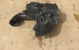 Впускной коллектор для Hyundai Solaris 2010 года на фотографиях