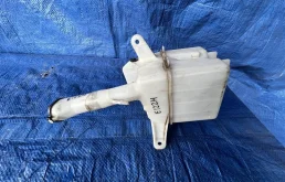 бачок омывателя лобового стекла (85315-12450) для Toyota Corolla E120 Седан (JDM) 2000-2006