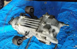 Редуктор заднего моста для Nissan X-Trail 2003 года на фотографиях