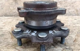 Ступица колеса задняя правая для Mitsubishi Pajero на фотографиях