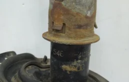 Стойка кузова центральная правая для Hyundai Solaris 2017 года на фотографиях