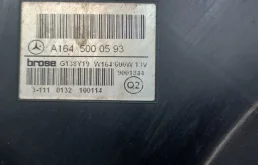 Вентилятор радиатора охлаждения ДВС для Mercedes-Benz M class 2006 года на фотографиях