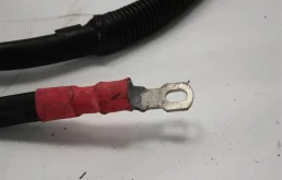 Провод высоковольтный длинный для Jaguar XF 2010 года на фотографиях