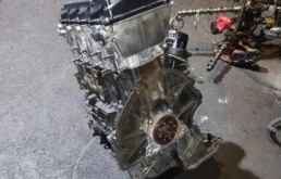 Двигатель без навесного для Nissan Serena 1996 года на фотографиях