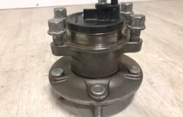 Ступица колеса задняя левая для Mitsubishi ASX на фотографиях