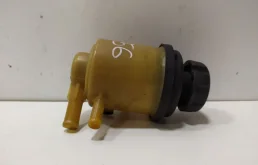 Бачок ГУР для Hyundai Solaris 2014 года на фотографиях