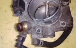 Дроссельная заслонка для Opel Zafira 2015 года на фотографиях