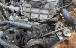 Двигатель без навесного для Nissan Serena 1996 года на фотографиях