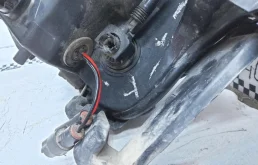 Фара правая для Ford Explorer 2012 года на фотографиях