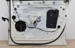 Дверь передняя правая для Audi Q7 2010 года на фотографиях