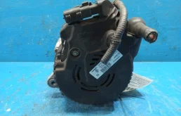 Генератор для Nissan Serena 2014 года на фотографиях