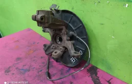 Кулак поворотный правый для Volkswagen Jetta на фотографиях