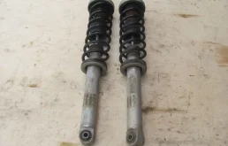 Пружина амортизатора задняя для BMW 5er 2008 года на фотографиях