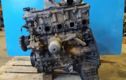 Двигатель без навесного для Nissan Pathfinder 1999 года на фотографиях