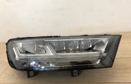 Фара правая для Audi Q7 2020 года на фотографиях