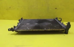 Радиатор охлаждения ДВС для Renault Sandero на фотографиях