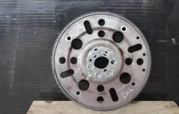 Маховик для Nissan X-Trail 2011 года на фотографиях