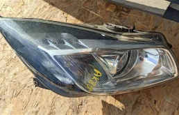 Фара правая для Opel Insignia 2009 года на фотографиях