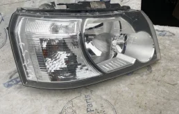 Фары для Land Rover Freelander 2007 года на фотографиях