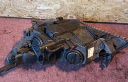 Фара правая для Opel Astra 2017 года на фотографиях