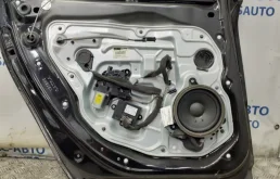 Дверь задняя левая для Volvo XC70 2012 года на фотографиях