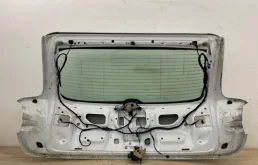 Дверь багажника для Audi Q7 на фотографиях