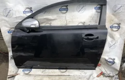 Дверь передняя левая для Volvo C30 2010 года на фотографиях