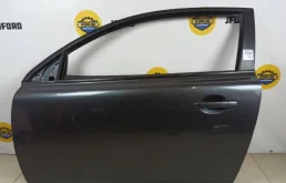Дверь передняя левая для Volvo C30 2010 года на фотографиях