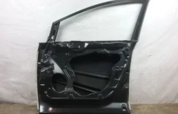 Дверь передняя правая для Mazda CX 7 2006 года на фотографиях