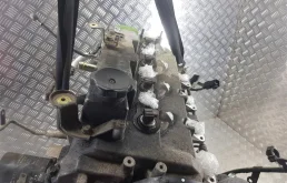 Двигатель для Mitsubishi L200 на фотографиях