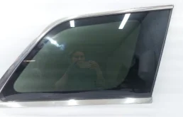 Стекло багажника правое для Jeep Grand Cherokee 4 WK2 rest 2013-2018