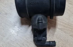 Датчик массового расхода воздуха для Volvo XC90 2012 года на фотографиях