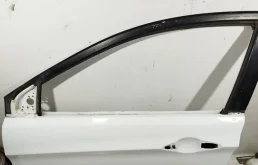 Дверь задняя (сдвижная) левая для Hyundai Solaris 2013 года на фотографиях