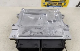 Блок управления двигателем для Volvo XC90 2024 года на фотографиях