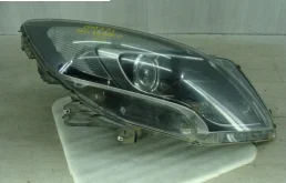 Фара правая для Opel Zafira 2014 года на фотографиях