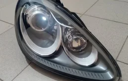 Фара правая для Porsche Cayenne на фотографиях