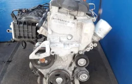 Двигатель для Skoda Rapid 2012 года на фотографиях