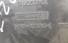 Корпус воздушного фильтра (нижняя часть) для Suzuki Grand Vitara на фотографиях