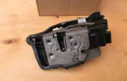 Двери для BMW 7er 2022 года на фотографиях