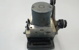 Блок ABS для BMW 5er 2012 года на фотографиях