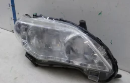 Фары для Toyota Corolla 2006 года на фотографиях