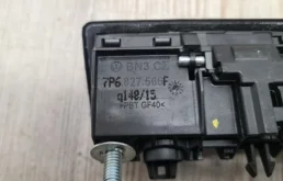 Камера заднего вида для Volkswagen Touareg на фотографиях